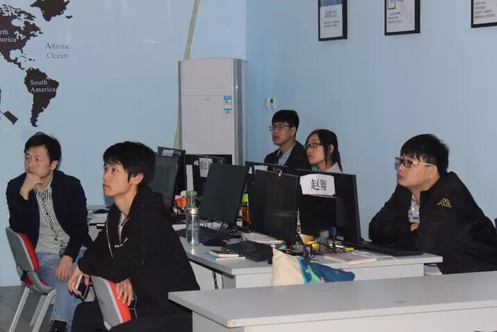 在别家学IT都是本土风,在云和却走国际范儿