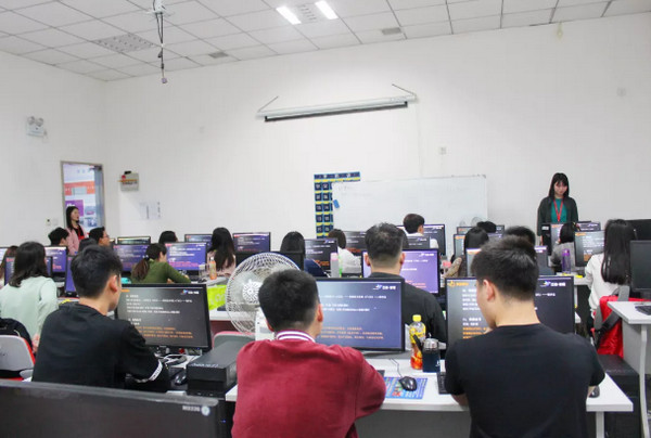 1555555978105604.jpg 配图1 云和数据UI培训新班开班.jpg